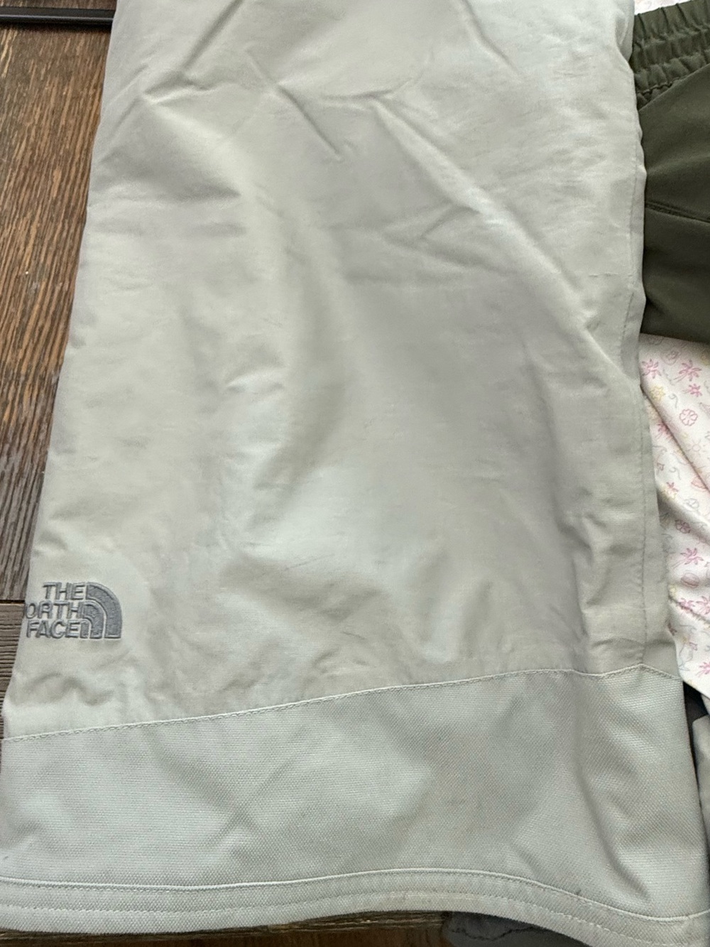 The North Face | HyVent Ski/Snowboard Pant |Size Small - Picture 3 of 10